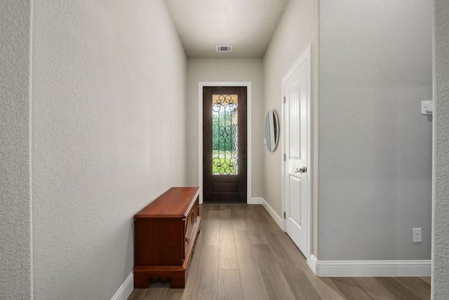 836 Haynie Drive, Runaway Bay, TX 76426