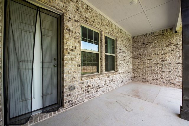 836 Haynie Drive, Runaway Bay, TX 76426