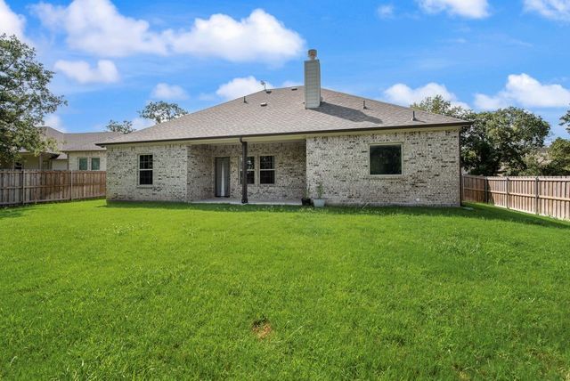 836 Haynie Drive, Runaway Bay, TX 76426