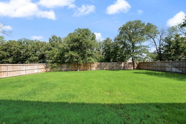 836 Haynie Drive, Runaway Bay, TX 76426