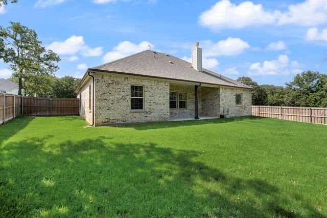 836 Haynie Drive, Runaway Bay, TX 76426