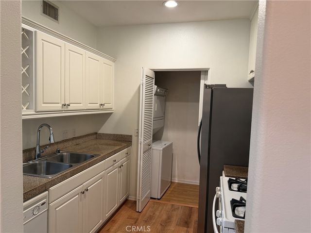 3210 Watermarke, Irvine, CA 92612