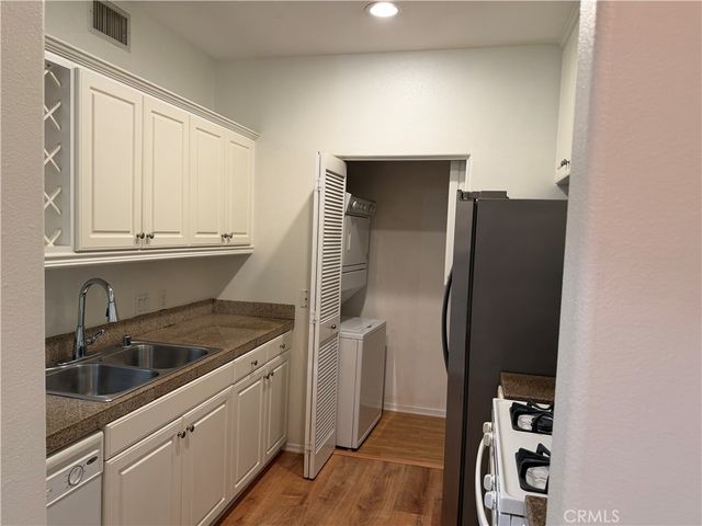 3210 Watermarke, Irvine, CA 92612