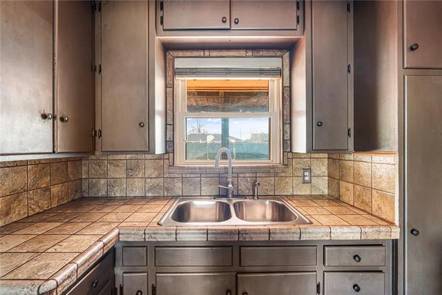 1116 SW 41st Street, Oklahoma City, OK 73109