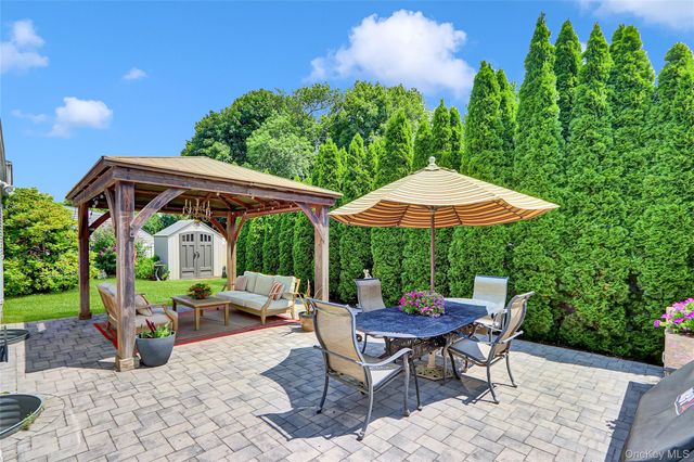 99 Oldfield Avenue, Amityville, NY 11701