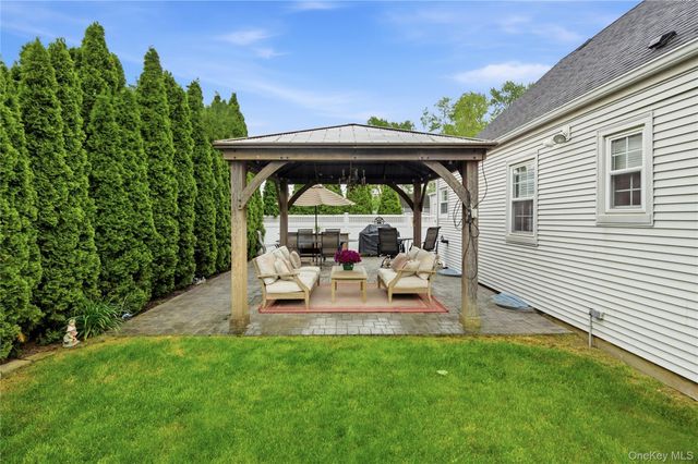 99 Oldfield Avenue, Amityville, NY 11701