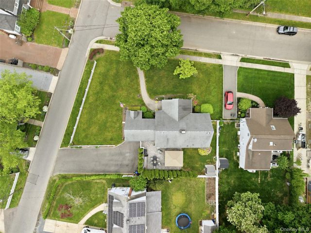 99 Oldfield Avenue, Amityville, NY 11701