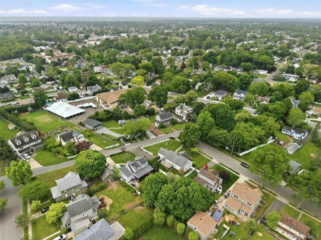 99 Oldfield Avenue, Amityville, NY 11701
