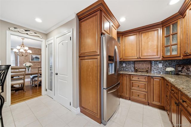 99 Oldfield Avenue, Amityville, NY 11701