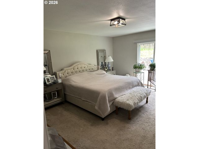 23660 Se FIRWOOD Rd, Sandy, OR 97055
