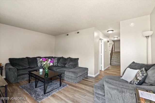 101 VENTURA AVENUE, Jefferson City, MO 65109