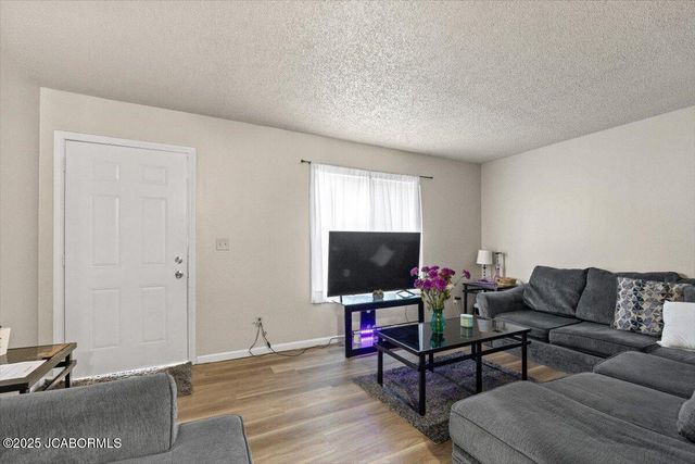 101 VENTURA AVENUE, Jefferson City, MO 65109