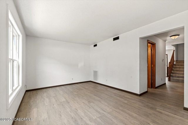 101 VENTURA AVENUE, Jefferson City, MO 65109