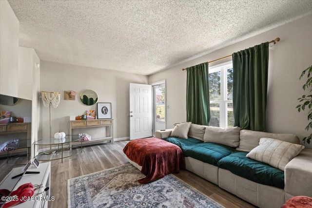 101 VENTURA AVENUE, Jefferson City, MO 65109