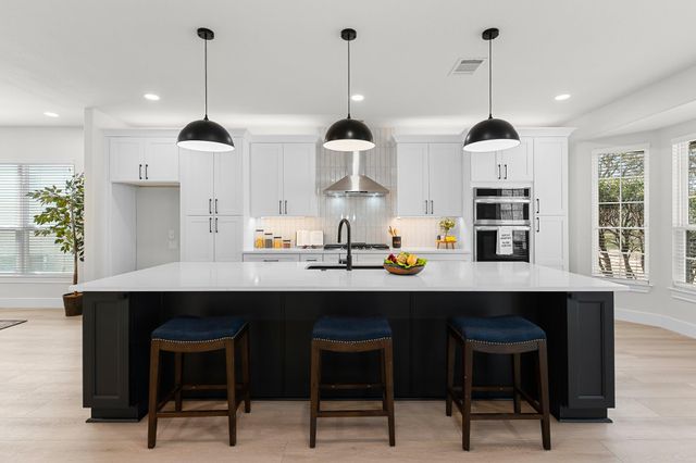 206 Armstrong DR, Georgetown, TX 78633