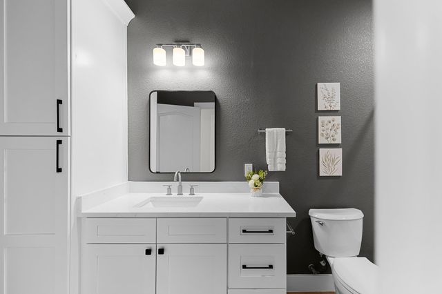 206 Armstrong DR, Georgetown, TX 78633