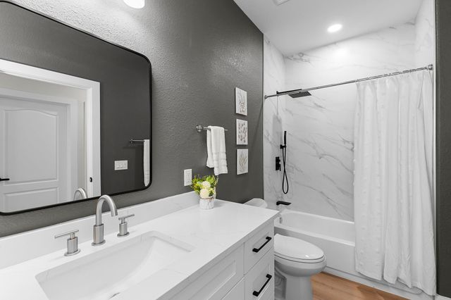 206 Armstrong DR, Georgetown, TX 78633