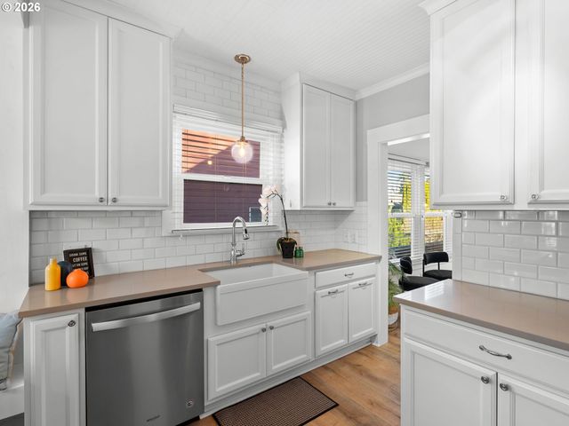 4725 Ne 100TH Ave, Portland, OR 97220