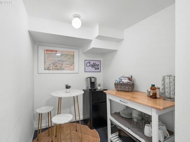 4725 Ne 100TH Ave, Portland, OR 97220