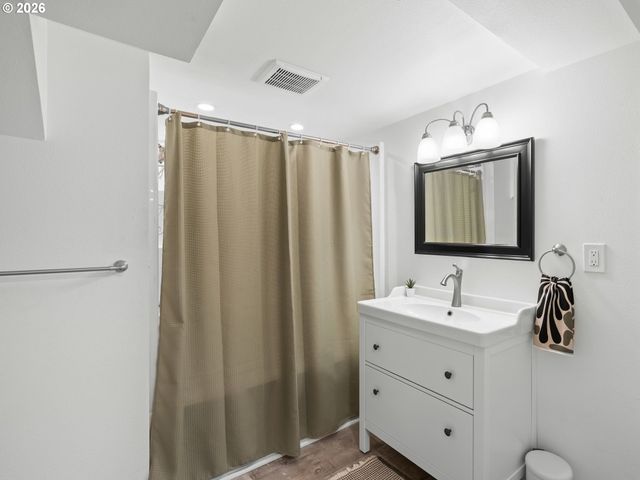 4725 Ne 100TH Ave, Portland, OR 97220