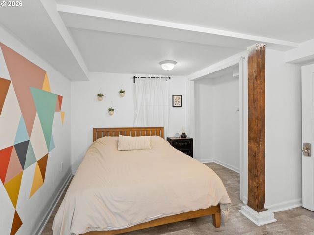 4725 Ne 100TH Ave, Portland, OR 97220