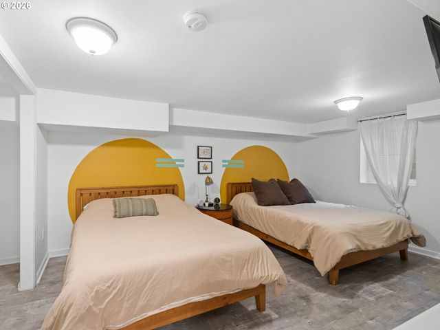 4725 Ne 100TH Ave, Portland, OR 97220