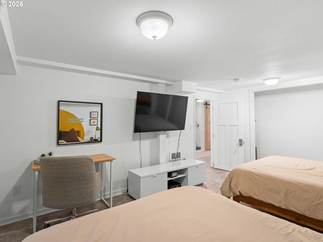 4725 Ne 100TH Ave, Portland, OR 97220