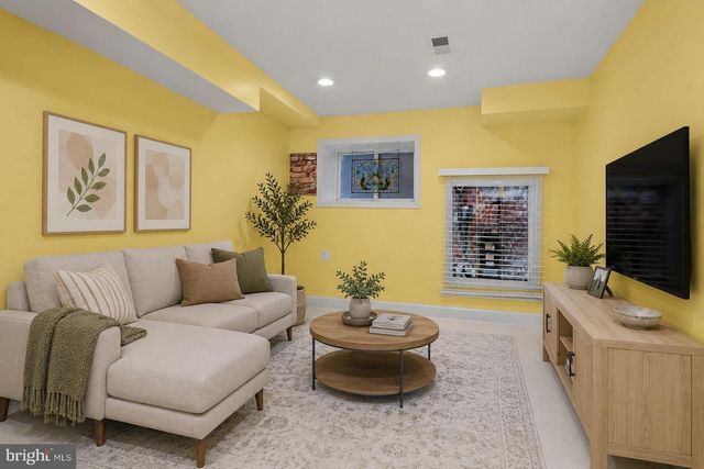617 S GLOVER ST, Baltimore, MD 21224