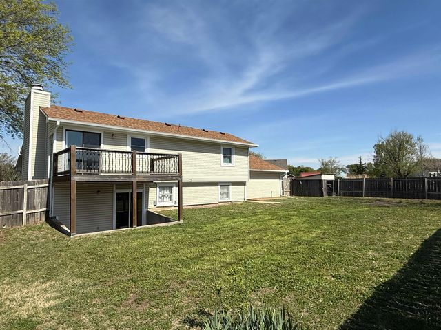 6658 S Bedford Cir, Derby, KS 67037