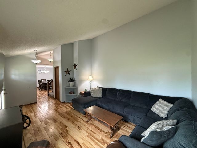 6658 S Bedford Cir, Derby, KS 67037