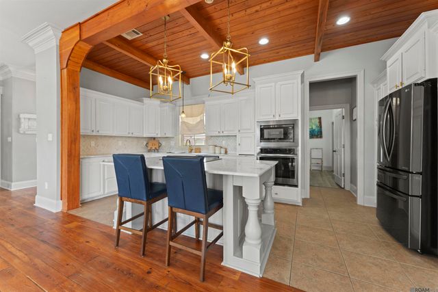 2842 Muirfield Dr, Zachary, LA 70791