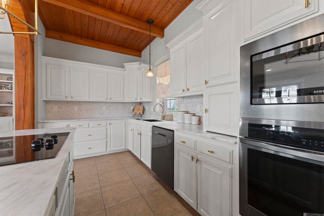 2842 Muirfield Dr, Zachary, LA 70791