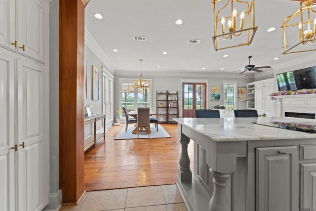 2842 Muirfield Dr, Zachary, LA 70791