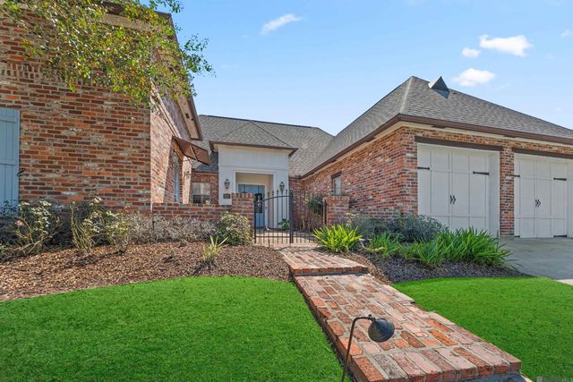 2842 Muirfield Dr, Zachary, LA 70791