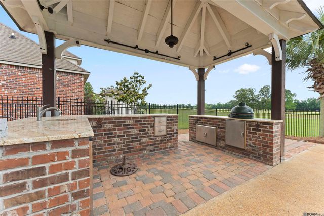 2842 Muirfield Dr, Zachary, LA 70791