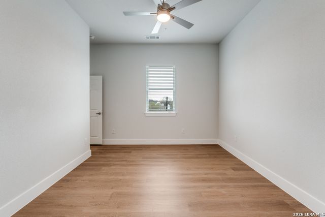 330 E Carson St Apt 2301, San Antonio, TX 78208