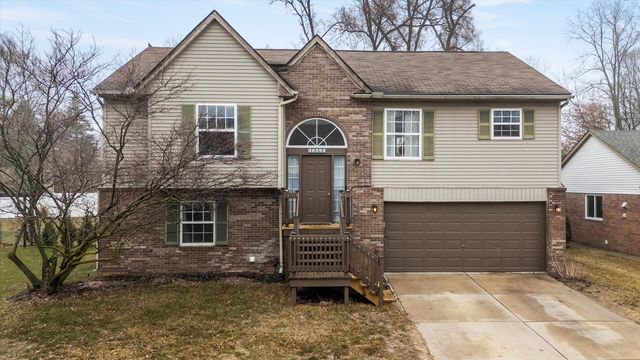 38592 Emerald Lane N, Westland, MI 48185