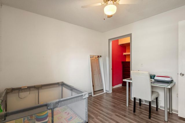 38592 Emerald Lane N, Westland, MI 48185