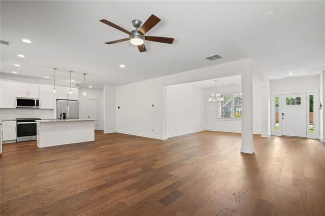 2422 Mills Bend, Decatur, GA 30034