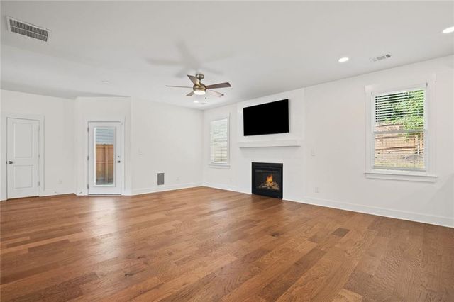 2422 Mills Bend, Decatur, GA 30034