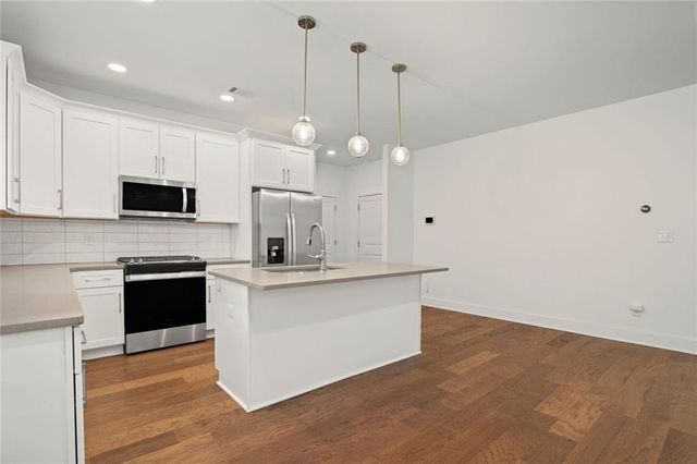 2422 Mills Bend, Decatur, GA 30034