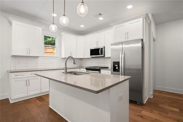 2422 Mills Bend, Decatur, GA 30034