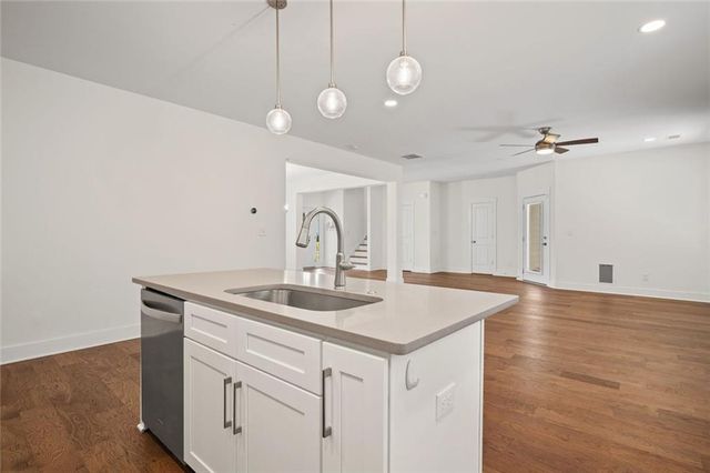 2422 Mills Bend, Decatur, GA 30034
