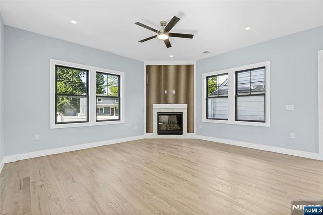 66 Westview Drive, Bergenfield, NJ 07621