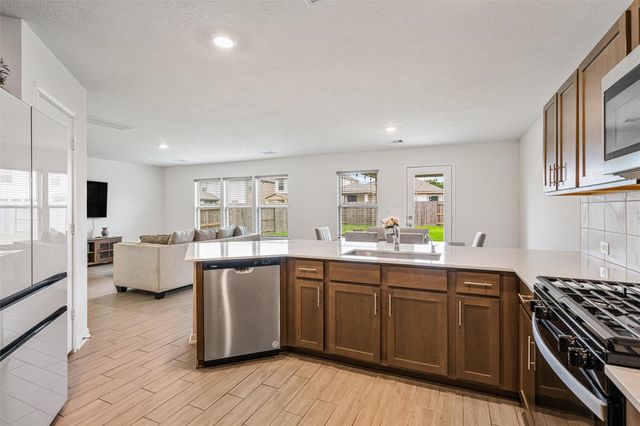 2873 Shimmer Edge Drive, Katy, TX 77493