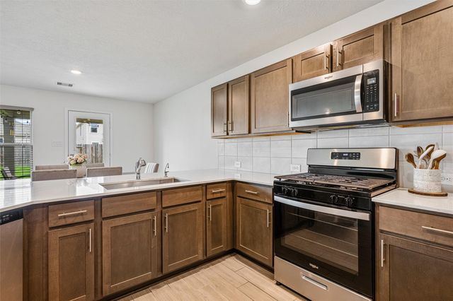2873 Shimmer Edge Drive, Katy, TX 77493