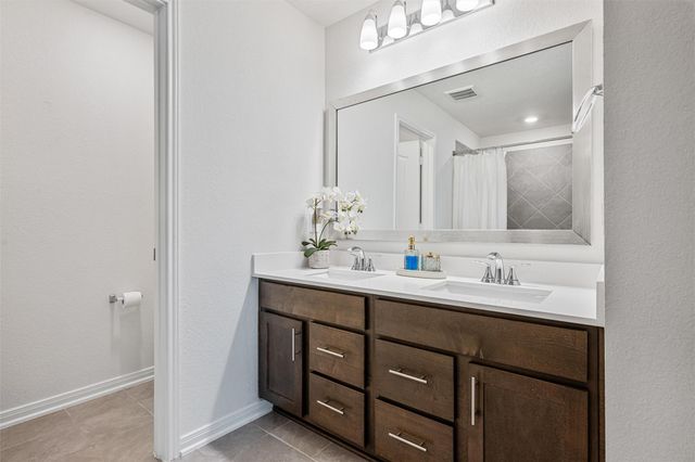 2873 Shimmer Edge Drive, Katy, TX 77493