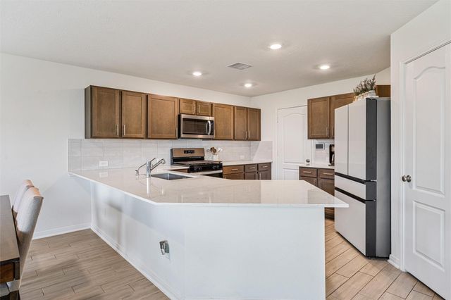 2873 Shimmer Edge Drive, Katy, TX 77493