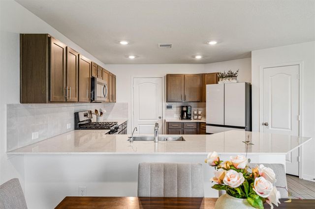 2873 Shimmer Edge Drive, Katy, TX 77493