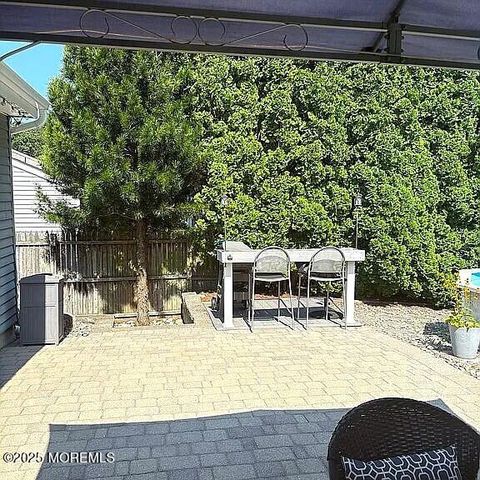 17 Cannon Ball Drive, Howell, NJ 07731